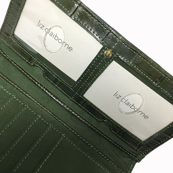 Liz Claiborne Embossed Wallet NWOT - Picture 5 of 8